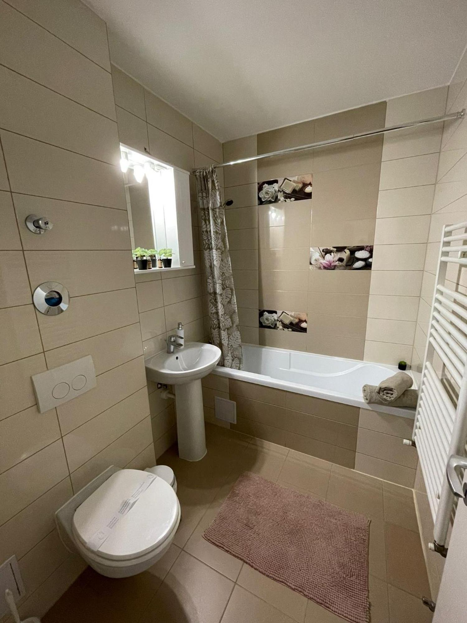 Dai Home Brasov Luaran gambar
